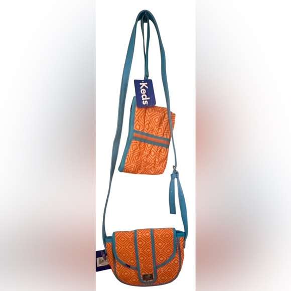 Keds Handbags - NWT Keds Women's Chain Strap C8 Orange and Blue Purse